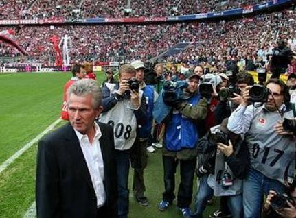  莱比锡红牛与拜仁慕尼黑争夺欧冠资格白热化  