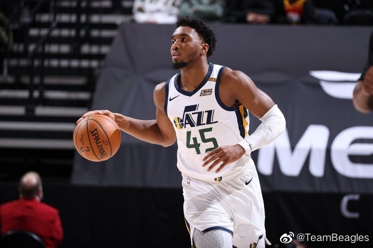  德罗赞中投制胜公牛险胜奇才保留季后赛希望